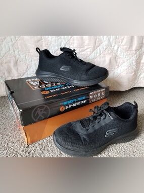 Skechers women’s Black Athletic Slip-Resistant Sneakers
